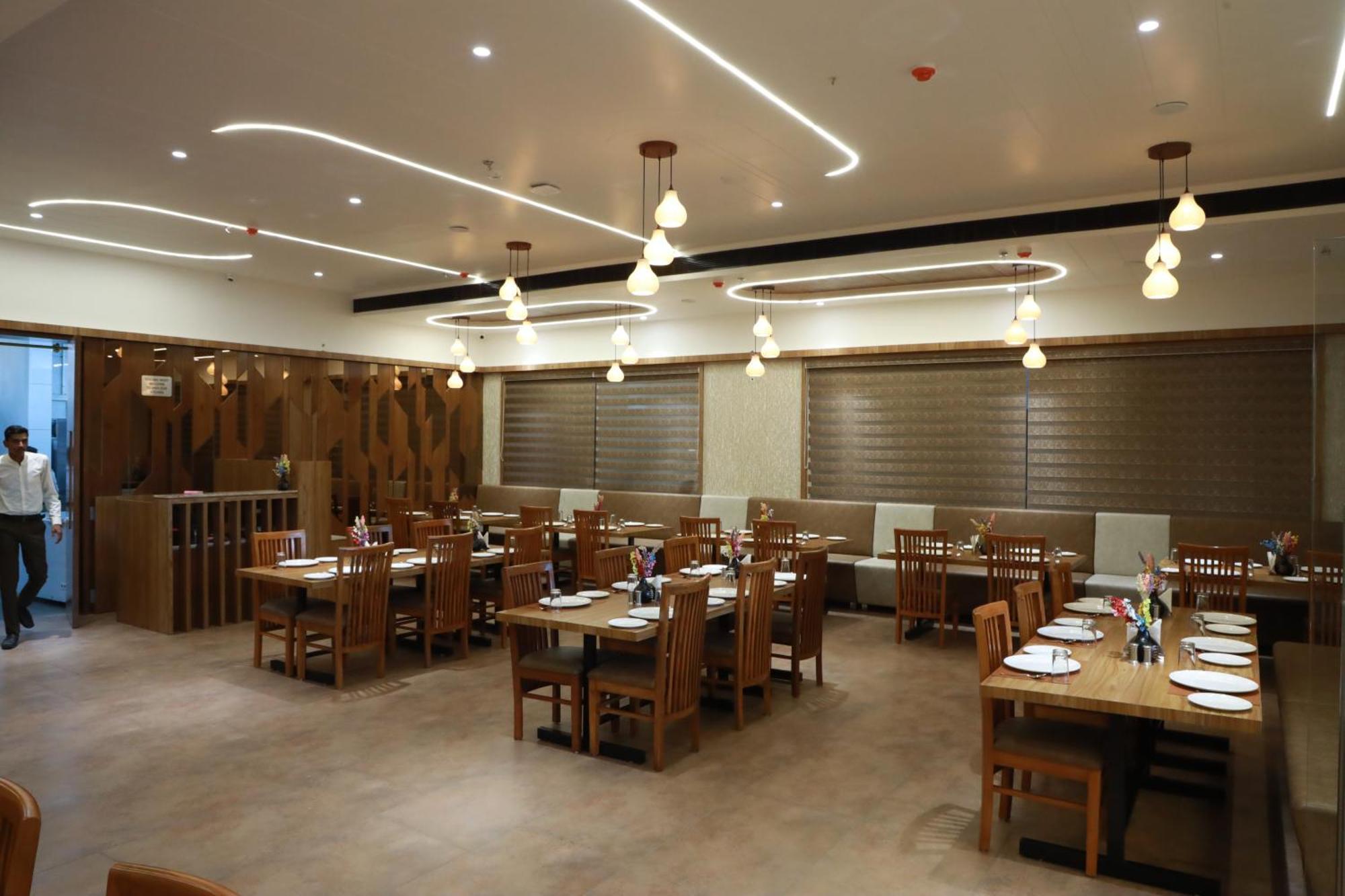 Hotel Aditya Mansingh Inn Somnāth المظهر الخارجي الصورة